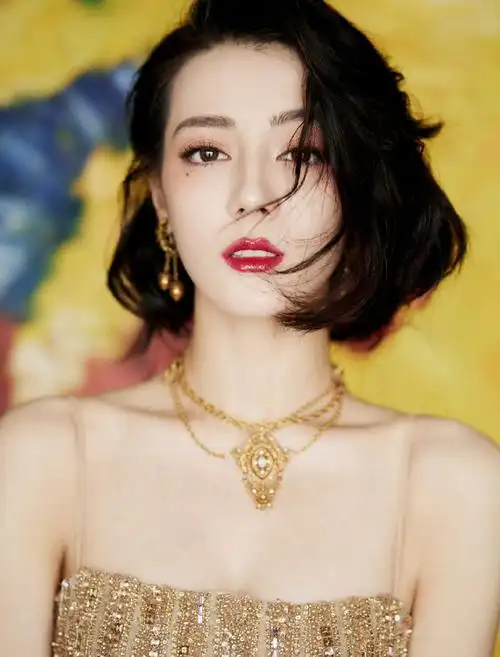 迪丽热巴高清怼脸图