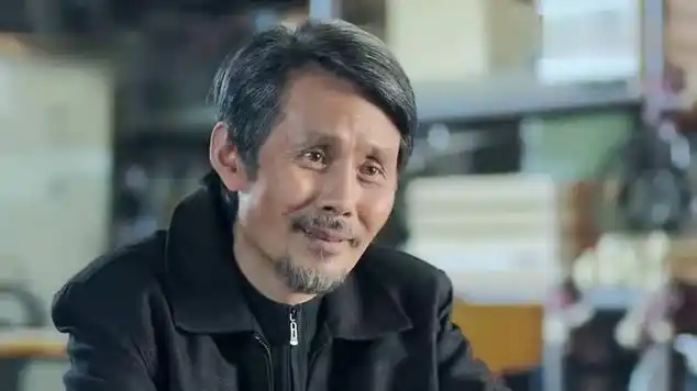 好剧陈路偷偷去见网友,网友却让他把一包东西交给玉珠|鸡毛飞上天