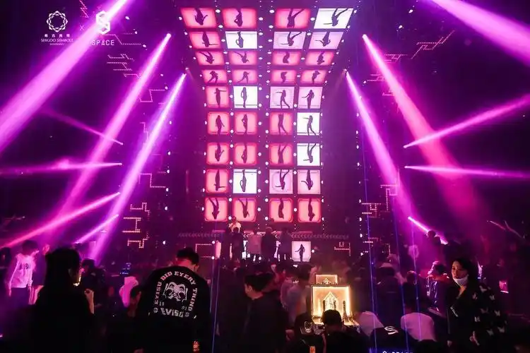 12/18 超甜元气少女dj vonnie炸翻全场-保定space club (斯贝斯酒吧)