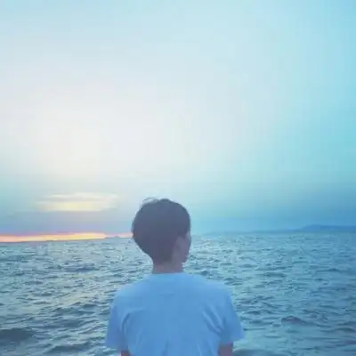 男生帅气背影头像高清深拥你的背影