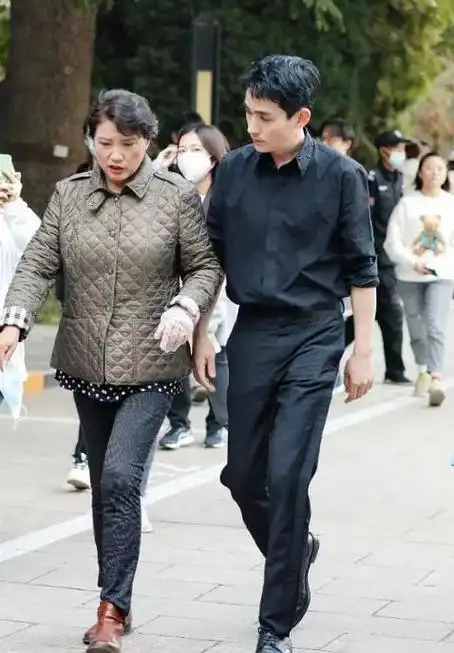 未来仍可期,朱一龙的"谦虚",打了娱乐圈多少人的脸