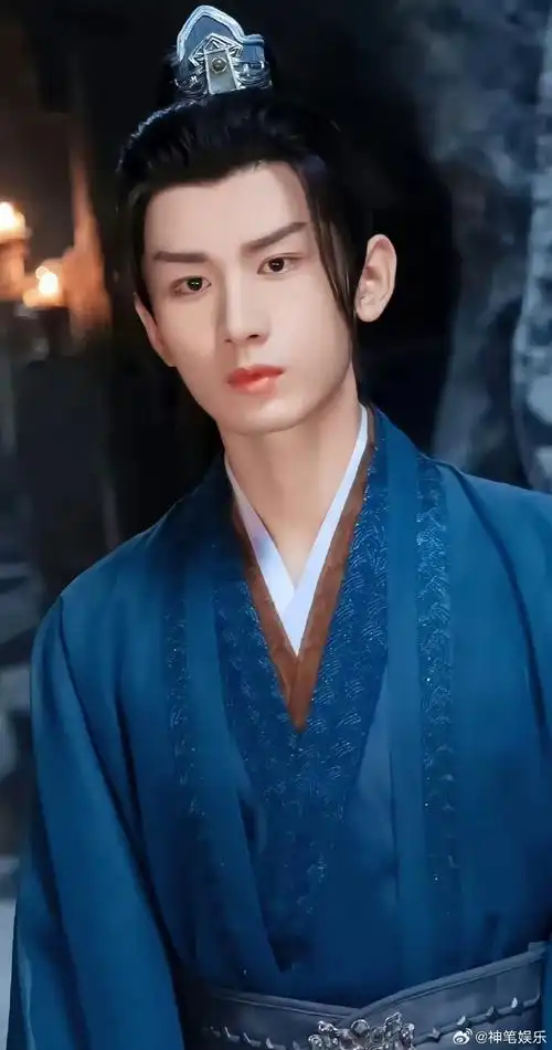 突然间发现,无论内娱怎样更新换代,天选的四大美男子依然是肖战,杨洋