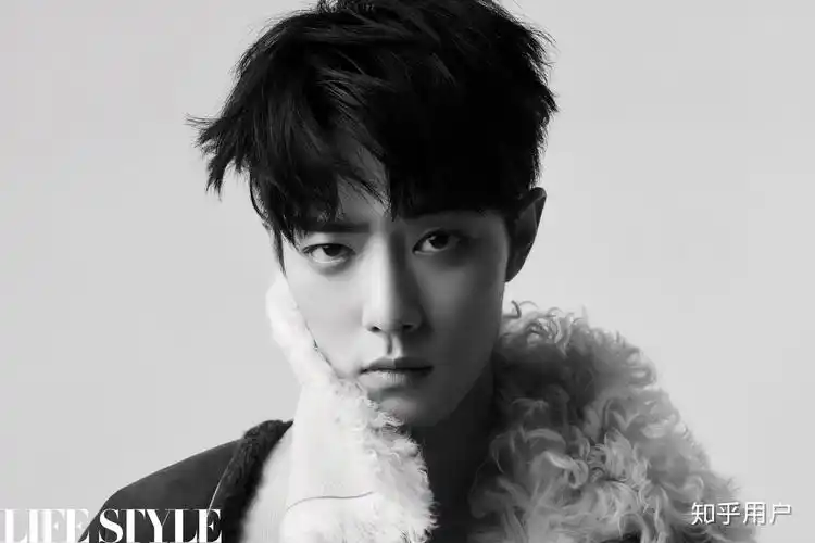 肖战有哪些笑起来的神仙动图?