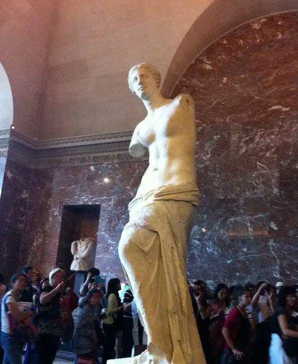 断臂维纳斯有多高全长204米身高符合黄金分割比例