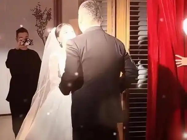 尽管李嘉格失去了夺冠的机会,但与车澈之间却由此埋下了伏笔.