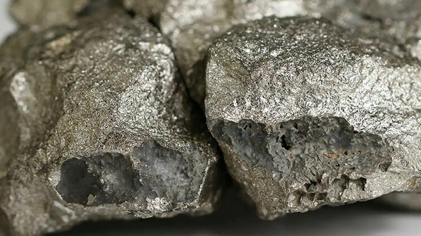 世界上最贵的石头,每克2700万美元!