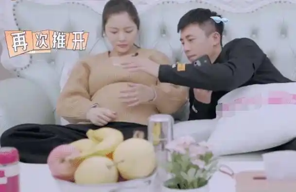 原创杜淳突然黏人和宝宝互动却惹烦王灿女方无情吐槽你没事干是吗