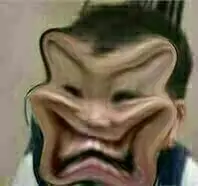 也许现在在你的床底下有一个面目狰狞的脑袋.