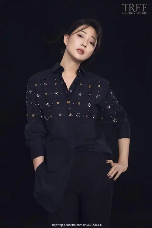 殷桃娴静脱俗婉如清扬