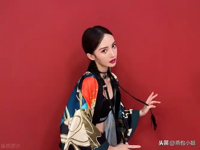 金晨出演的声音是什么歌曲(金晨演唱歌曲这是因为我们能感觉到疼痛)