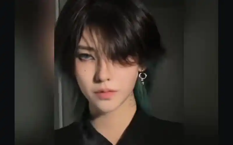 原来真的有人长得雌雄难辨 男生貌美如花 女生帅的掉渣