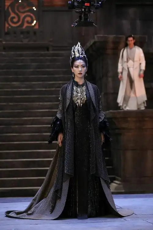 《斗罗大陆》朱珠饰演原著最美女性角色比比东 双生武魂首宗霸气上线