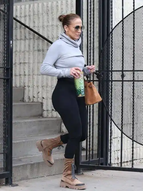 今日欧美明星时尚街拍图集(2023年2月23日)_美国_潮流_什么