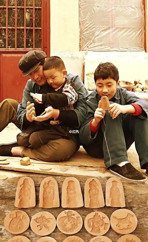 看到后不禁热泪盈眶……时间的流逝,总是让人怀旧和深深沉醉在回忆中