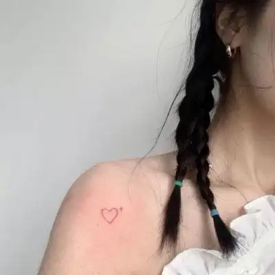 优质女头部位锁骨 露锁骨的骚气头像 - 女生头像 - 潮人个性网