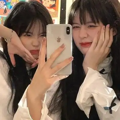 一对两张真人闺蜜头像