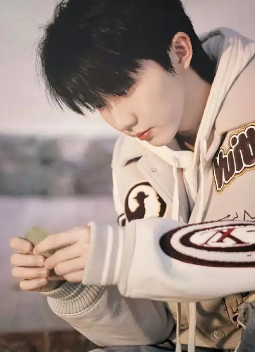 和马嘉祺点亮微博之夜