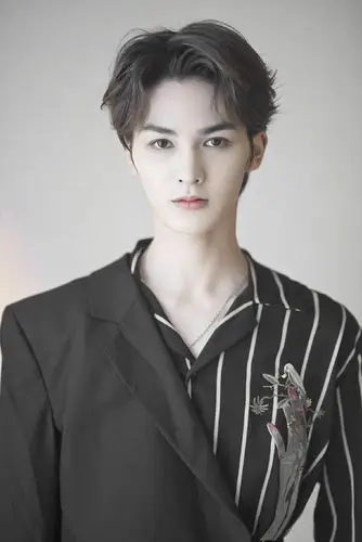 朱正廷[超话]# 证件照 @theo-朱正廷 . 来自大肥饱饱呐 - 微博