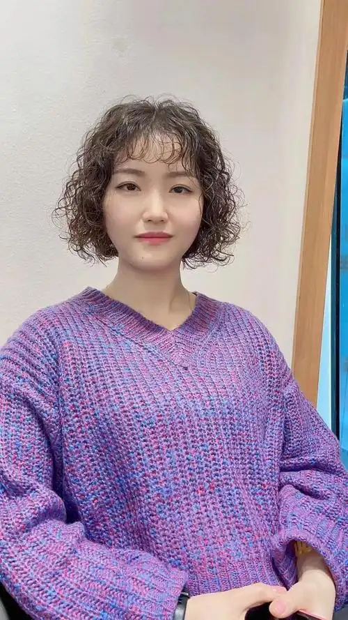 头发细软少,发型就选这3种,洋气蓬松又瘦脸