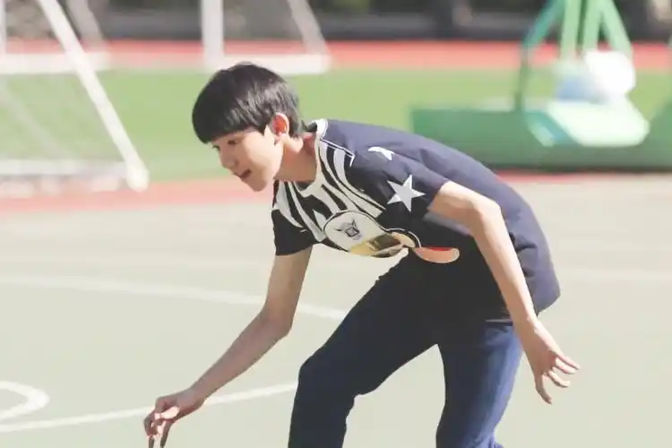 王源小别离篮球小子