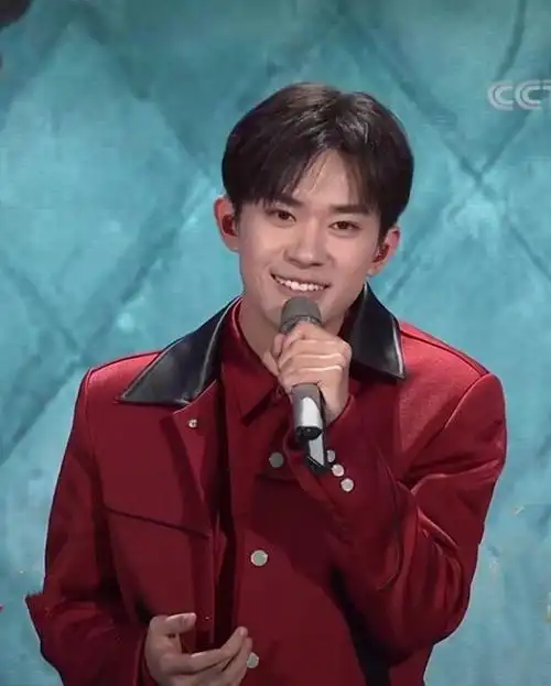 2021春晚舞台易烊千玺