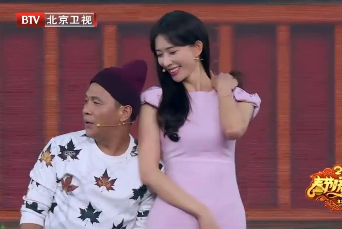 宋小宝和林志玲"同是天涯沦落人"在一起,林志玲真是太火了!