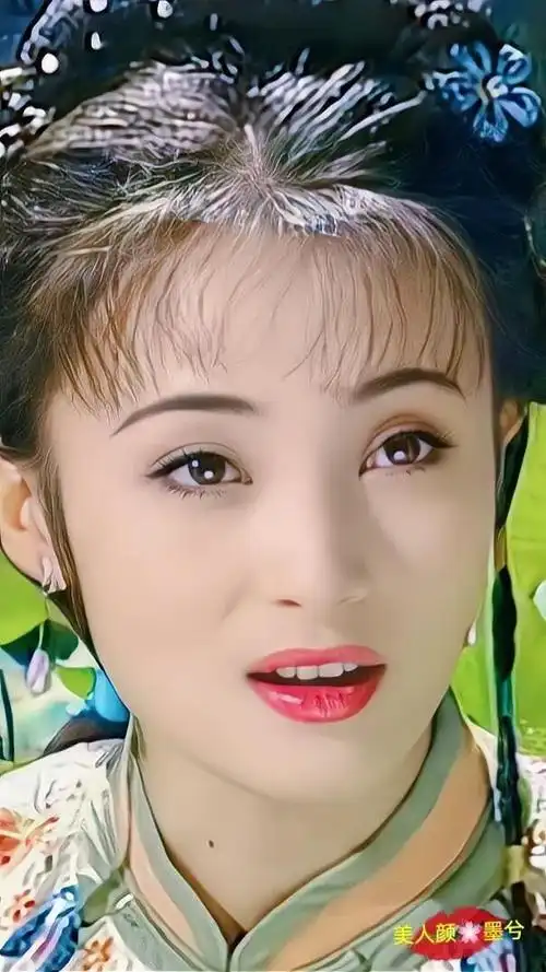 蒋勤勤清丽脱俗温婉水灵