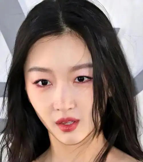 巴黎时装周成照妖镜蹭咖位无修图明星的真面目出来了