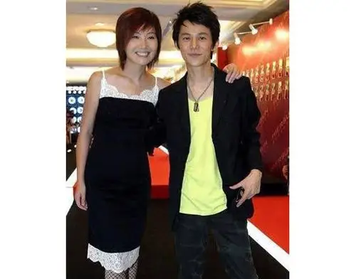 何炅王菁结婚已成事实 温馨爱巢曝光/图