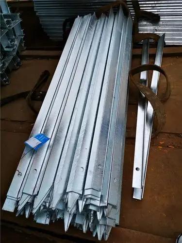 热镀锌角钢接地极,垂直接地体,可根据用户定制长度,厚度,锌层等.