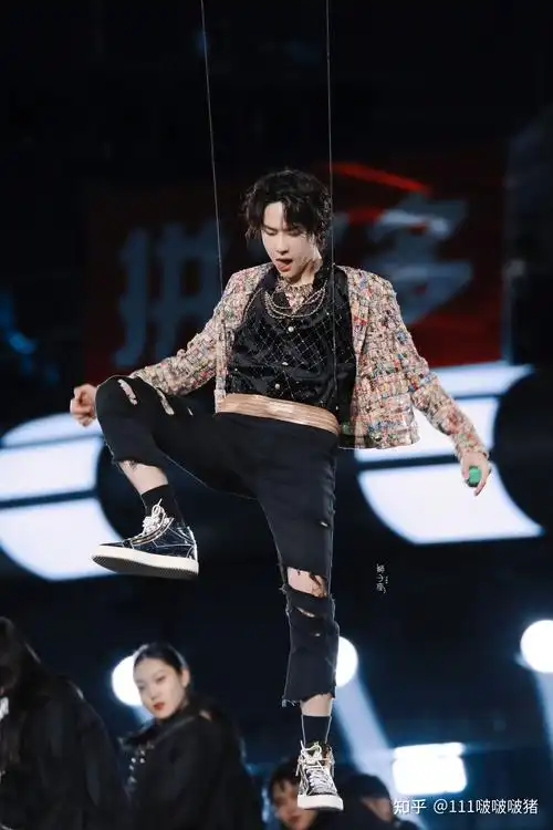 有没有王一博的跳舞神图?