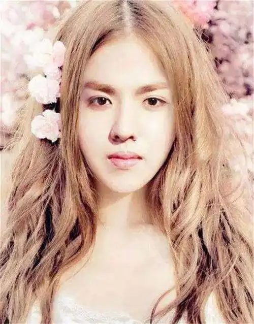 十大男星的女装照,鹿晗像女生,易烊千玺最可爱,邓超最辣眼睛