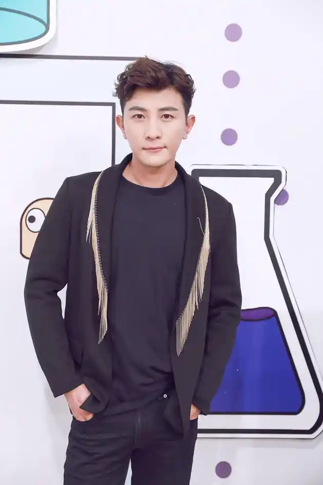 大左现场尽显居家好男人魅力 网友:实力圈粉