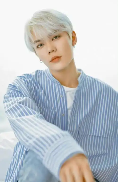 林彦俊银发造型小合集~ 精致的五官 银发造型