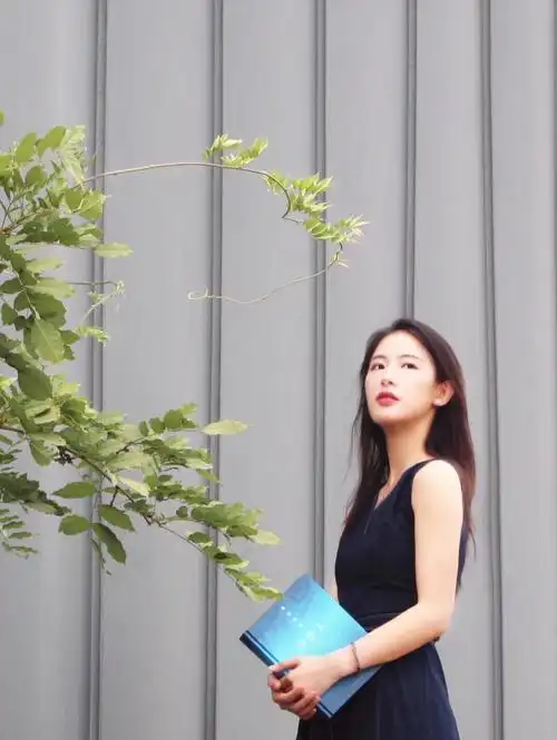 演员潘启言开学第一天 不忘初心回归新的起点