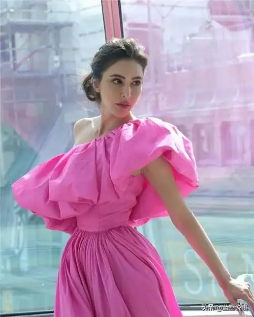 灿烂!世界最美12位混血儿是谁"狭路相逢"-第2张图片-佩珍博客