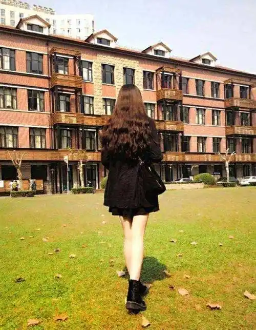 看女神的背影,你能从中找出杨幂迪丽热巴赵丽颖吗?真爱粉请进!