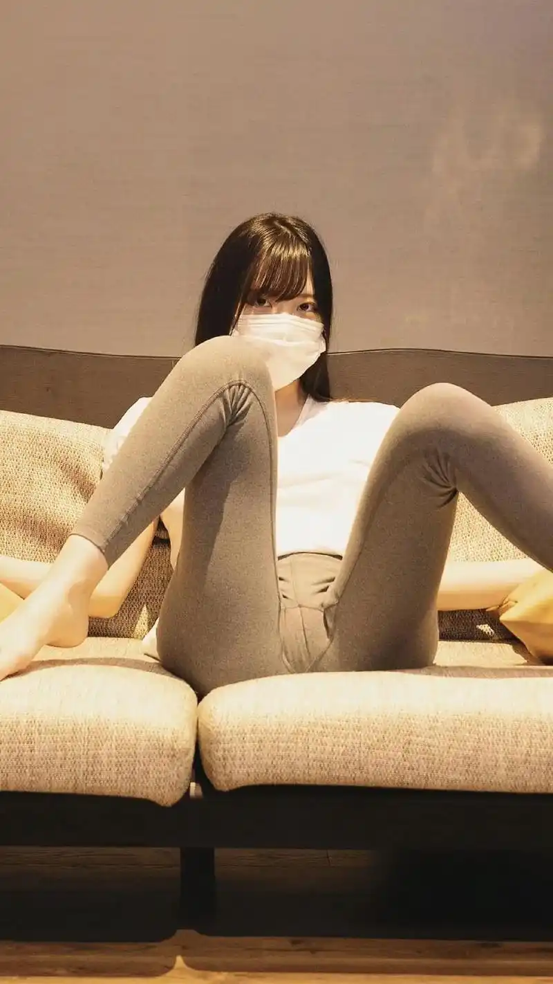 你猜口罩下面有一张怎样的脸?#微胖女生 #你要怎么抵抗我 # - 抖音