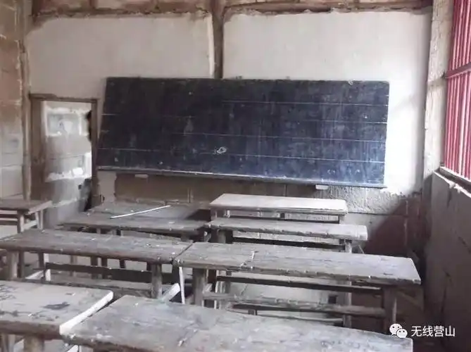 为了山里那群娃夫妻坚守山顶学校26年