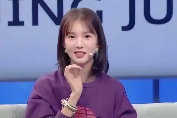 金晨12年前原来长这样!天庭饱满地阁方圆,和现在完全不像一个人