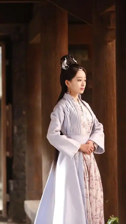 烈火如歌 莹衣 金泊含