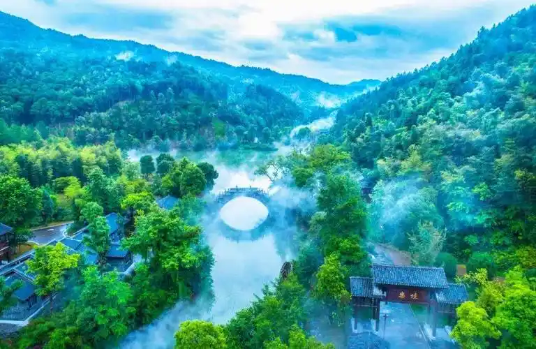 汤里文化旅游度假区优惠价45元/张明月山旅游区大门票半价政策面向