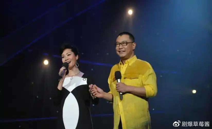 52岁尹相杰官宣结婚喜讯女方身份被扒网友两人不般配