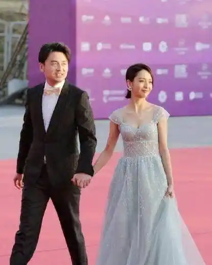 都在说佟丽娅雷佳音友尽有谁看到雷佳音偷偷为丫丫画了一颗心_大叔