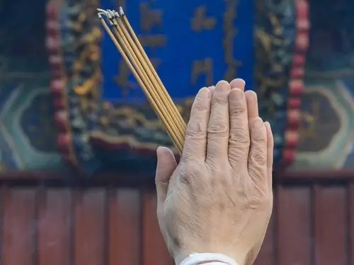 神奇的香 华人为什么要烧高香