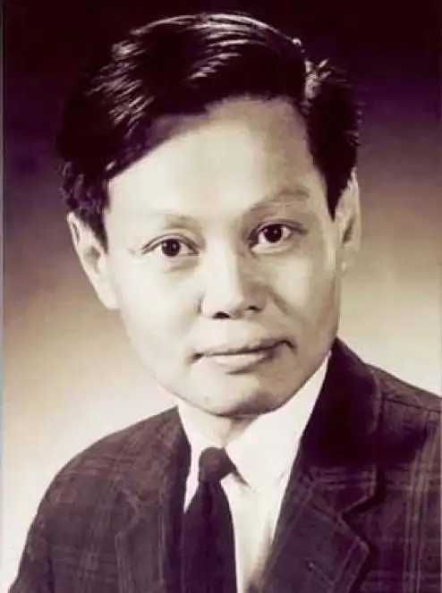 原创97岁杨振宁这样称呼翁帆75岁父亲,网友:不愧是科学家,有学问