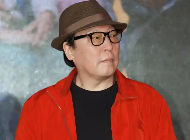 倪大红青涩旧照曝光,"我这模样混到现在太不易了!