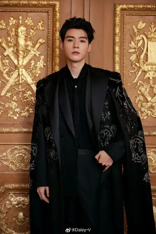 龚俊的西装好闪##龚俊三天三套高定