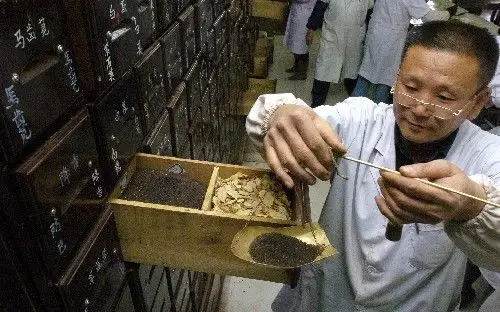 中医中药中国行 传统医药回归民间厚土