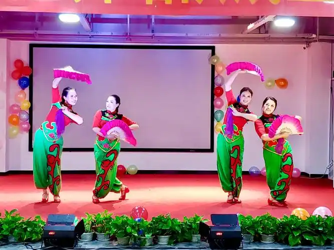 看造型还不错,开心